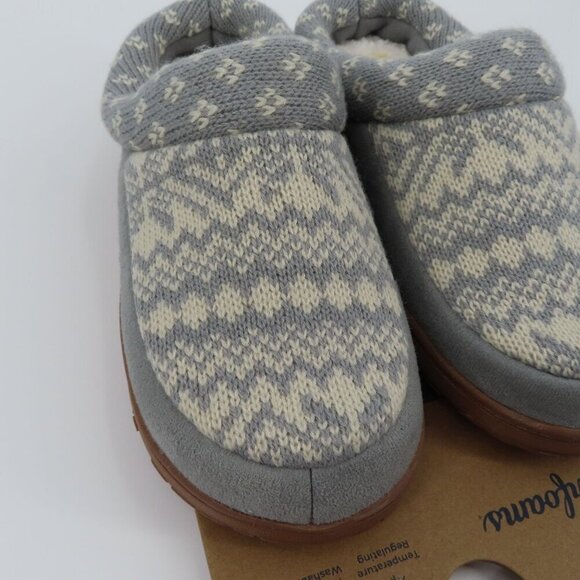 Dearfoams Medium 7-8 Gray Sweater Knit Indoor Outdoor Memory Foam Slippers NEW - Picture 3 of 13